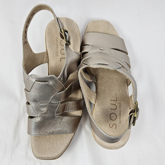Soul Naturalizer Womens Aki Warm Silver Faux Leather Platform Sandels Sz 7W Adj. - Picture 11 of 12